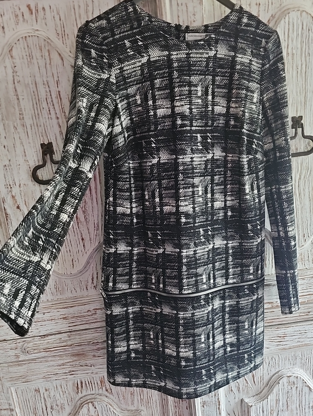 NECESSARY OBJECTS Black & White Plaid Long Sleeve Zipper Detail Dress - Small